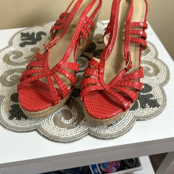 Ann Taylor coral wedge heels - Picture 8 of 9